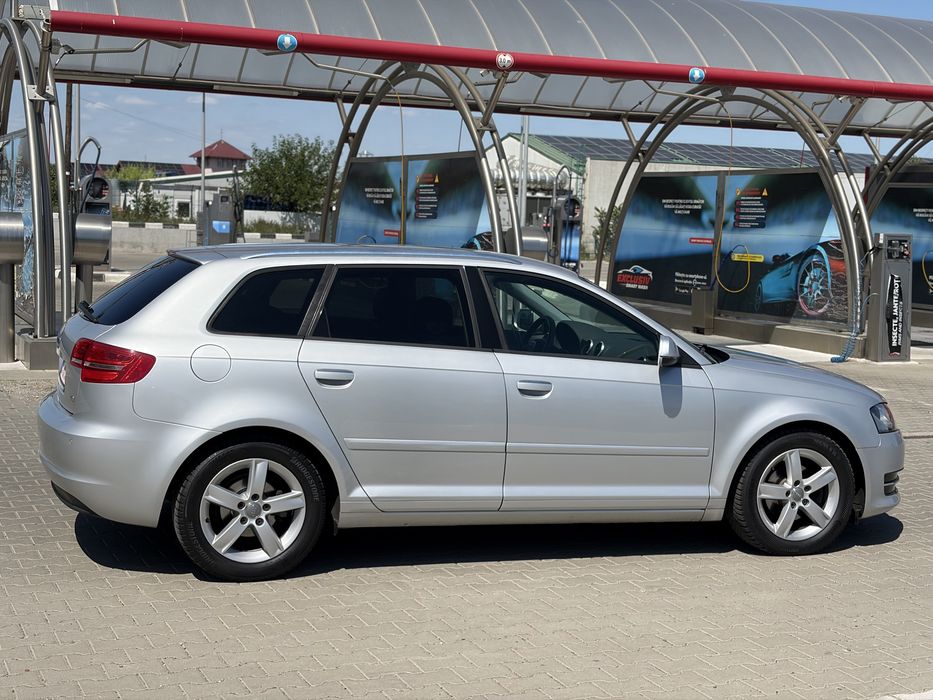 AUDI A3 Sportback 2011 — imagine 2