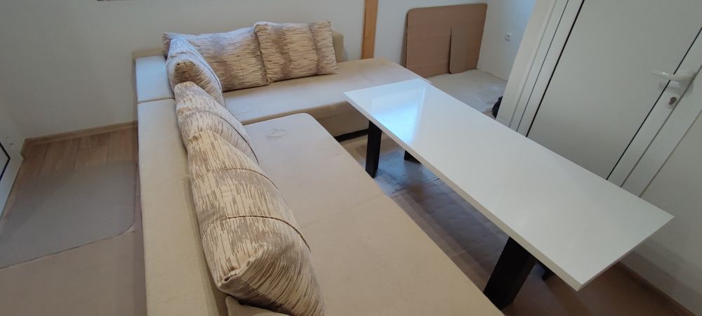 Ъглов диван + холна маса