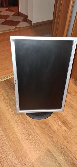 Monitor LG Flatron E2210PM 22”