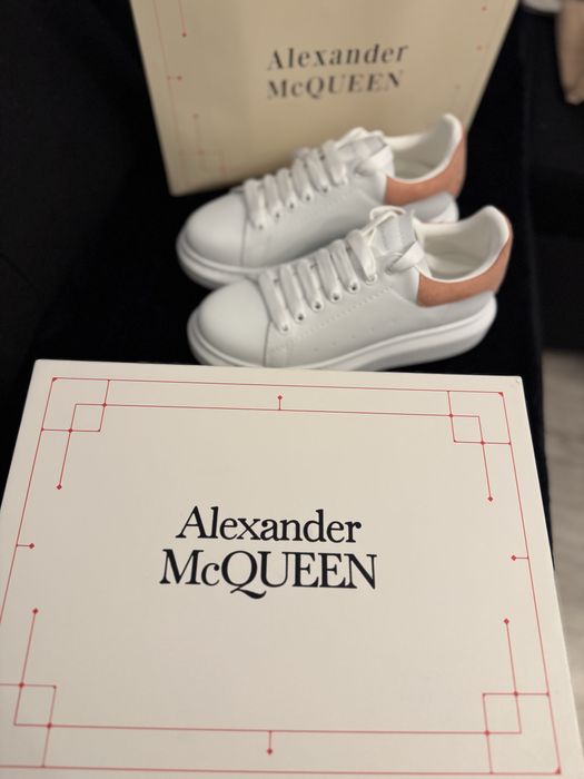 Adidasi Alexander M Q