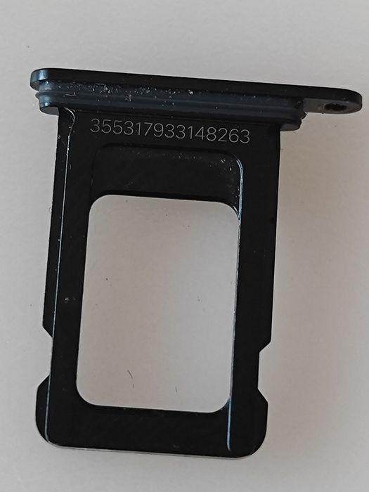 iPhone 13 128GB Midnight Blue - за части или ремонт