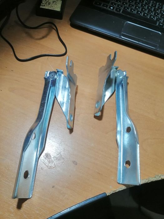 Петли капота VW POLO 09-20