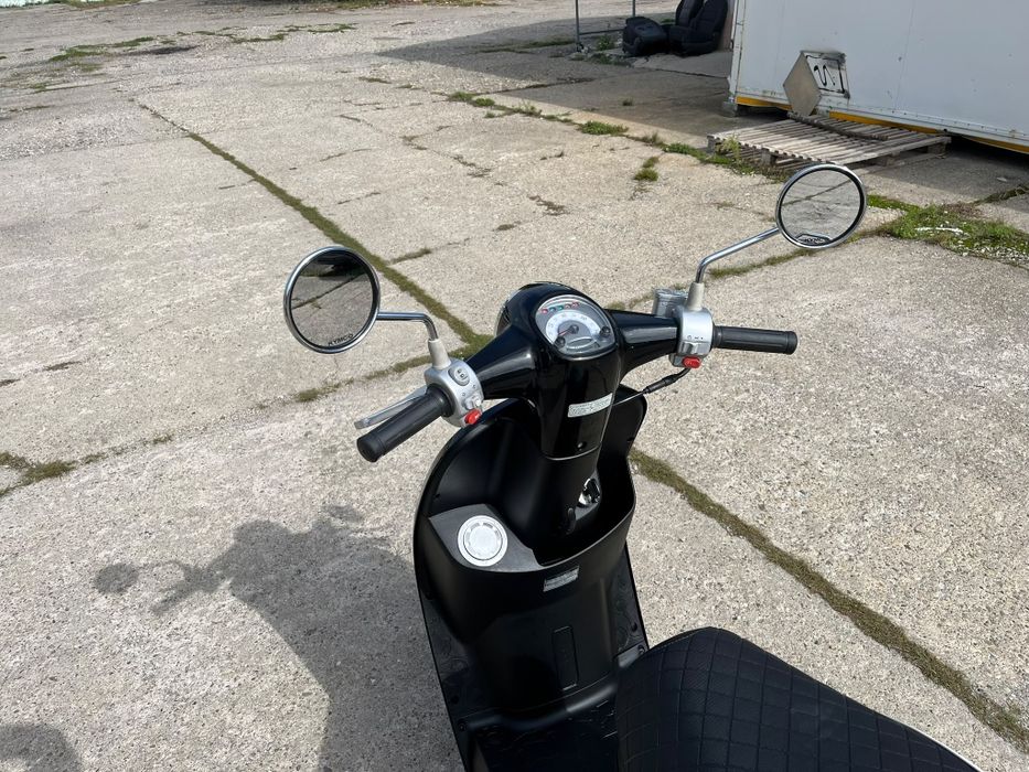 Scuter KYMCO New Sento 50, an 2012, motor 50cc in 4 timpi, in stare perfecta