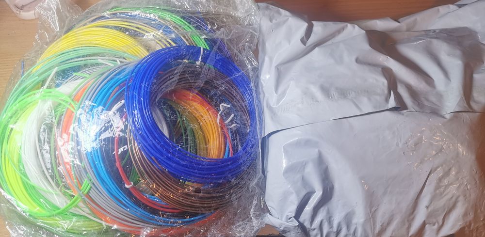 3д ручка и пластик для нее.