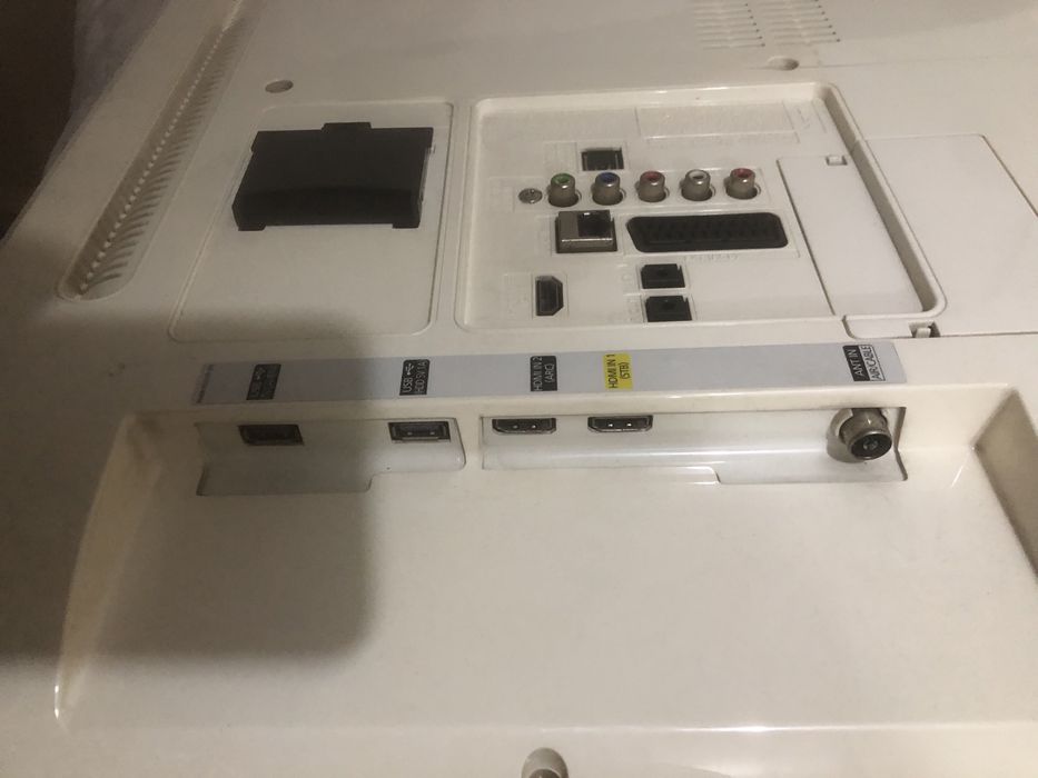 Tv smart samsung diagonală 81