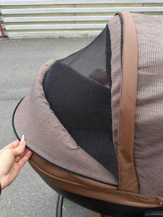 Anex 2 in 1, carucior editie limitata