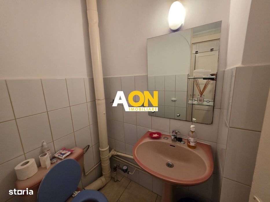 Apartament 3 camere, 68 mp utili, Cetate, zona Piata Cetate