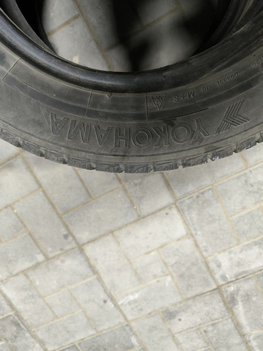 Шины зимние Yokohama 4 шт