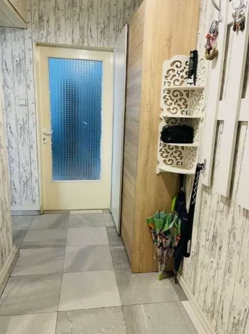 Продава се Тристаен апартамент в София, Надежда 1 - 84 кв.м за 2143 €/кв.м - Снимка #9