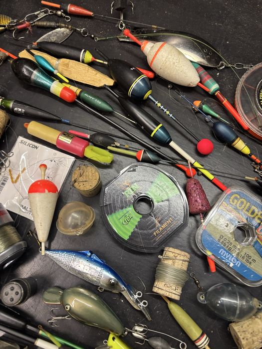 6 бр Въдици и такъми