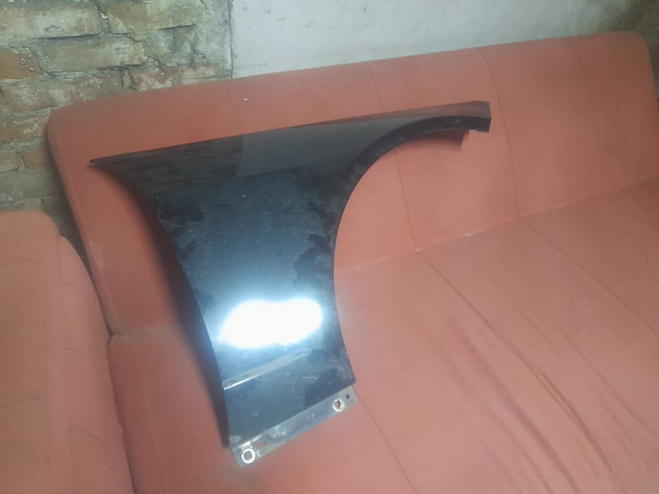 Продам крыло правая