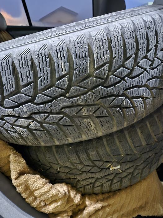 Roți complete R16 jante originale VW anvelope iarna