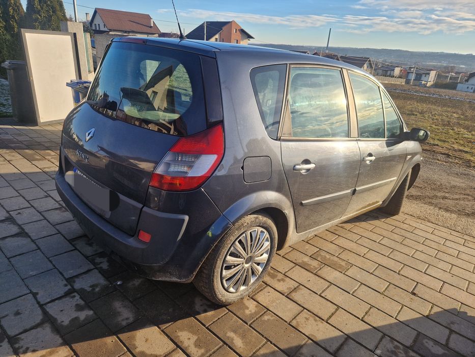 Dezmembrez renault scenic 5 si 7 locuri