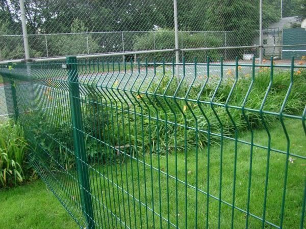 Garduri din plasa pentru împrejmuiri terenuri