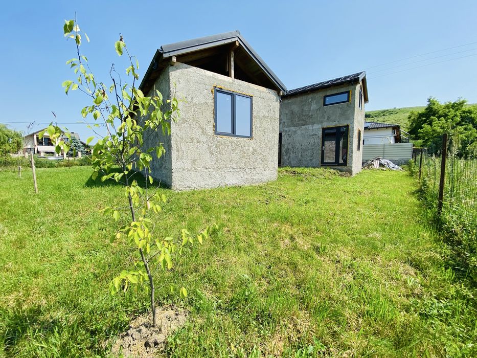 Vând casă în Piatra Neamț