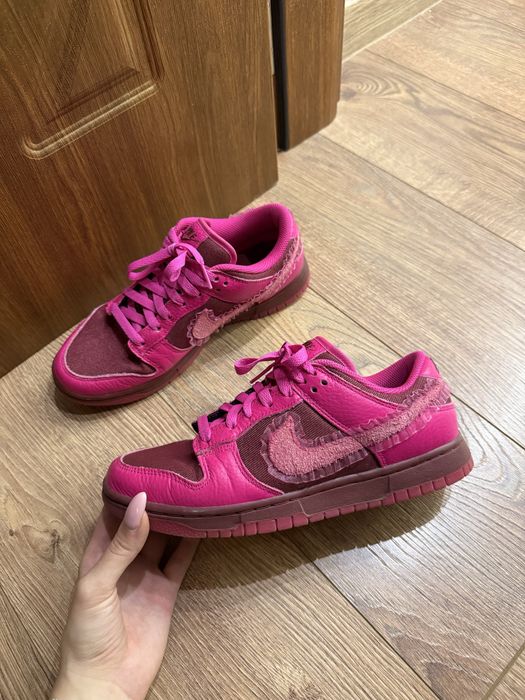 Nike Dunk Valentines Day Collection