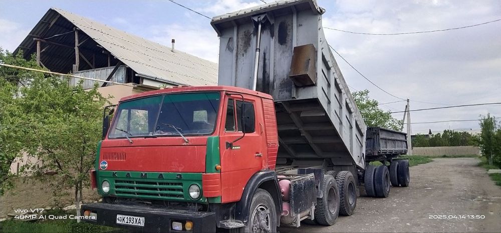 Самосвал КамАЗ-5511.