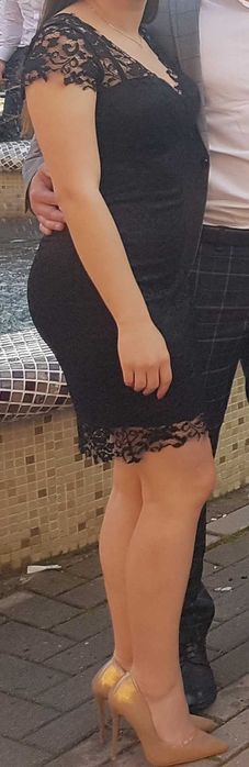 VAND Rochie neagra de dantela