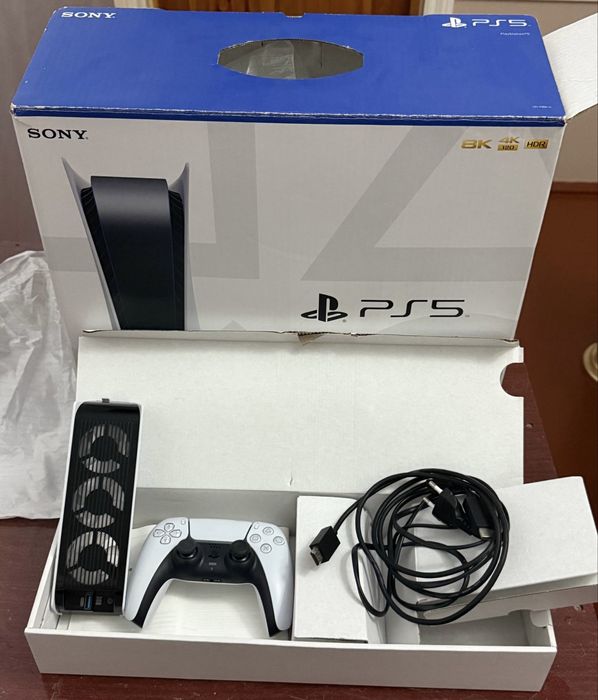 Play Station 5 825гб