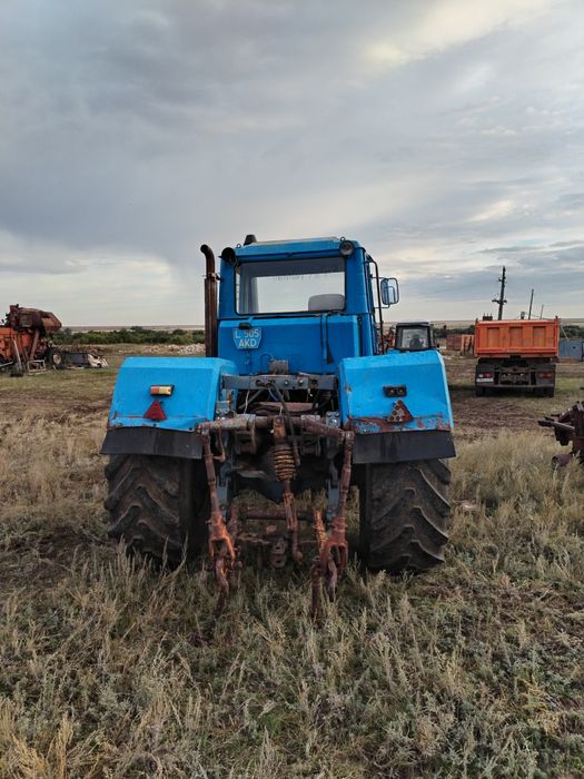 ХТЗ (Т-150)  на полном ходу