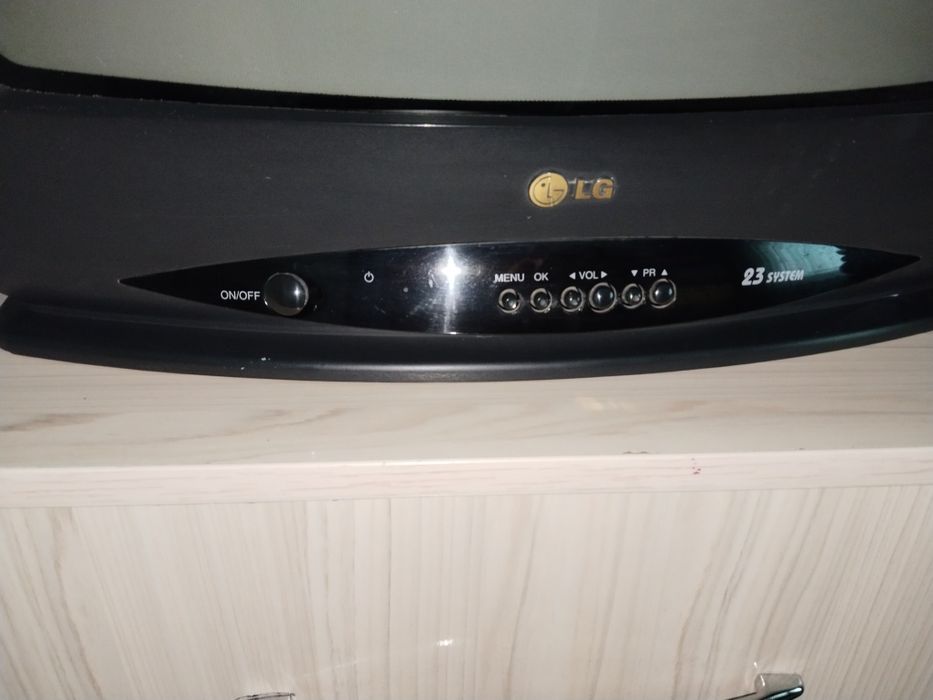 Телевизор LG, б/у