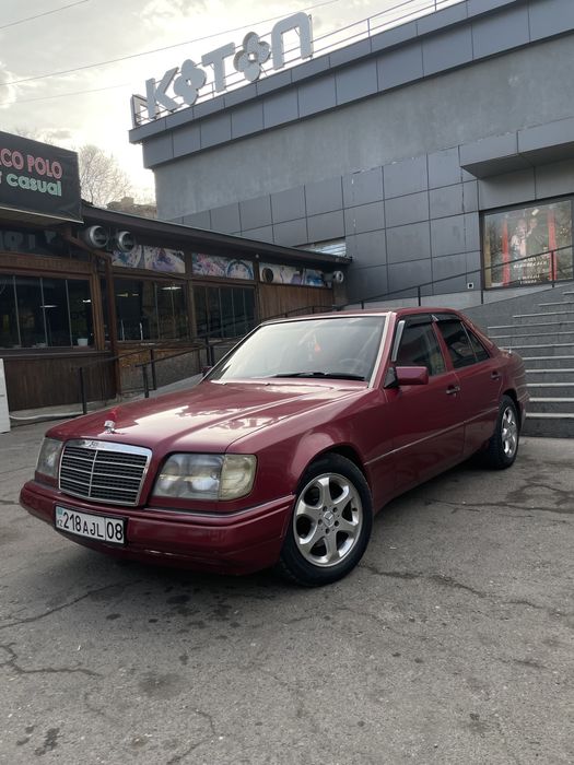 W124 e220 продается газ/бензин