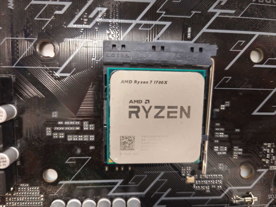 Procesor AMD Ryzen 7 1700X 3.4GHz tray fara cooler