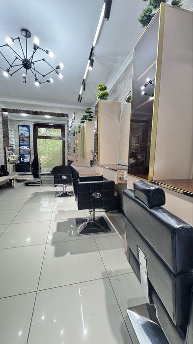 Сдаётся отдельный  кабинет и одно место для стилиста