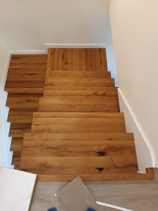 Trepte cu rasina epoxidica