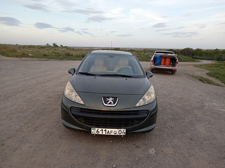 Продам пежо 207.
