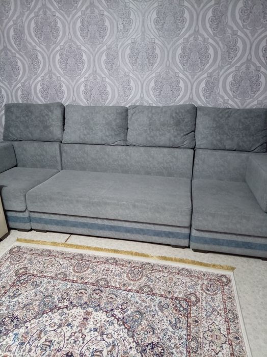 Срочно продам диван прямой б/у