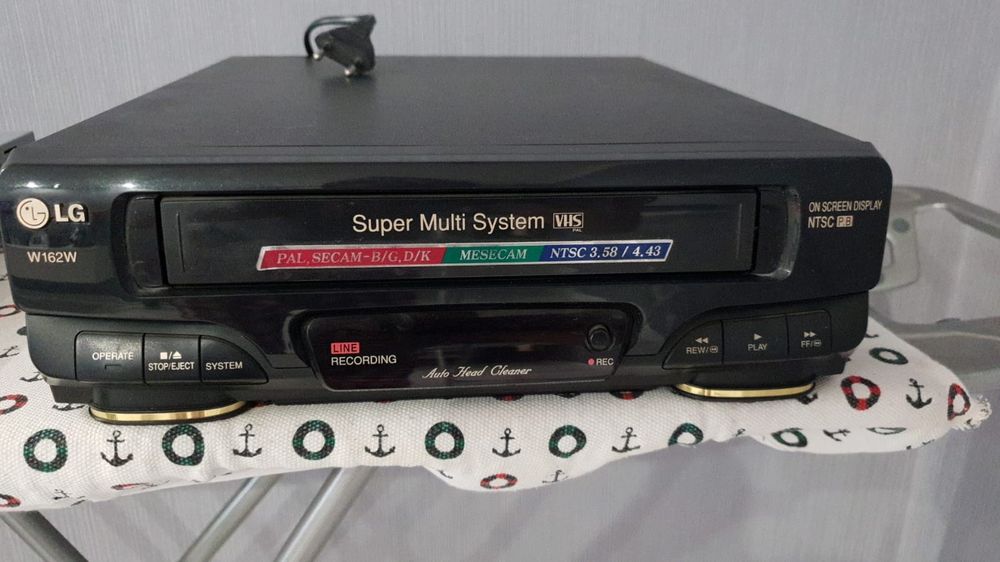Dvd player Двд плеер кассетный видеоплеер