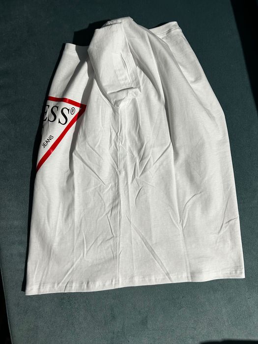 Дамска тениска на GUESS - (М)