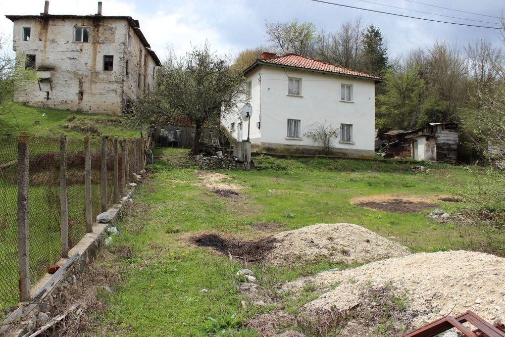 Продава се Къща в с. Бял извор, Област Кърджали - 132 кв.м за 271 €/кв.м - Снимка #6