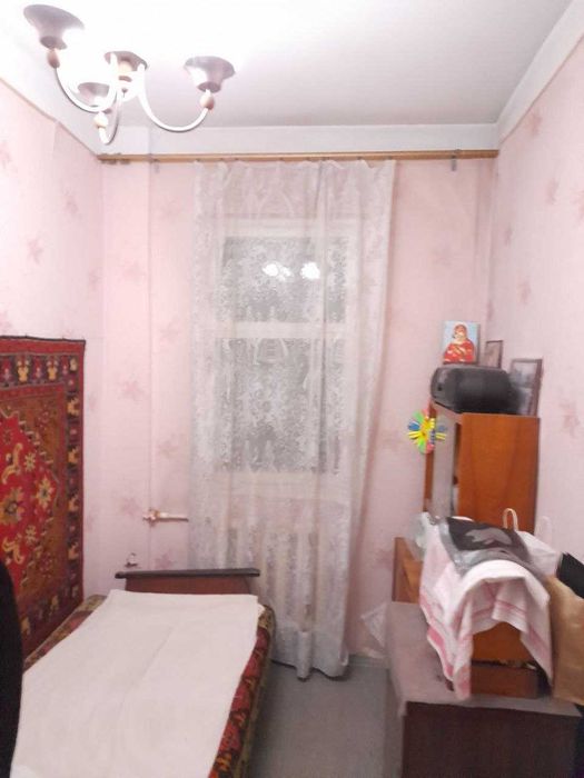 Продаётся квартира Чиланзар Алгоритм 3 комнатная 2 этаж