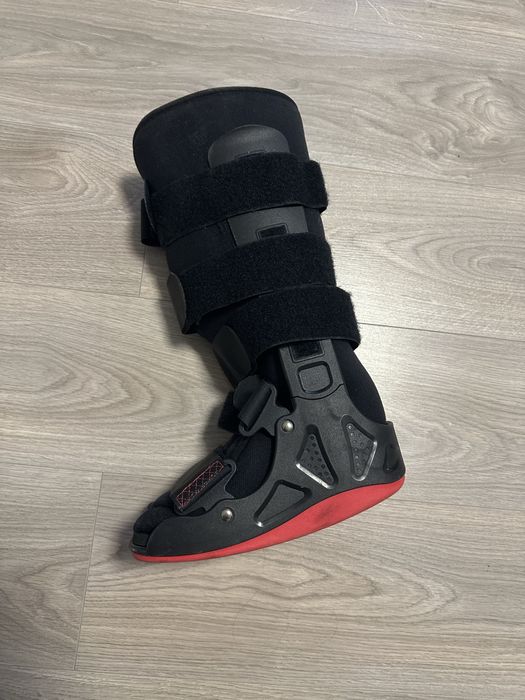 Orteza marime S ProCare XcelTrax Air Tall Walker boot