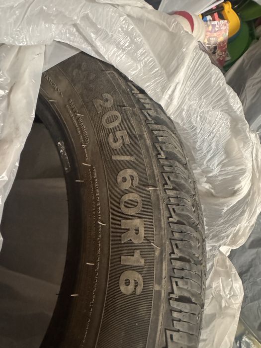 Продам Шины 205/60/16