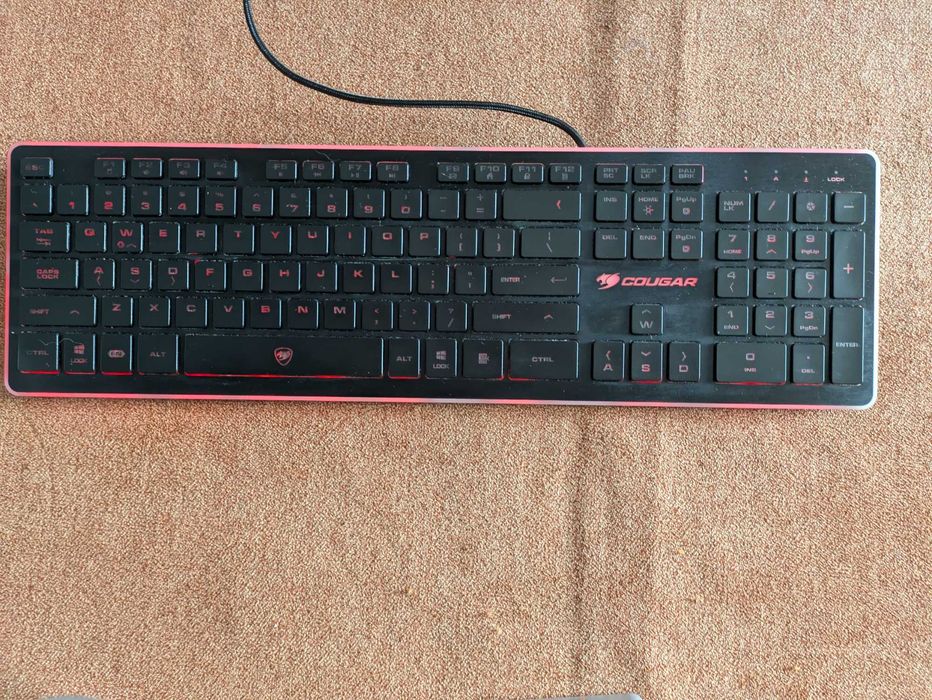 Клавиатура COUGAR VANTAR като нова