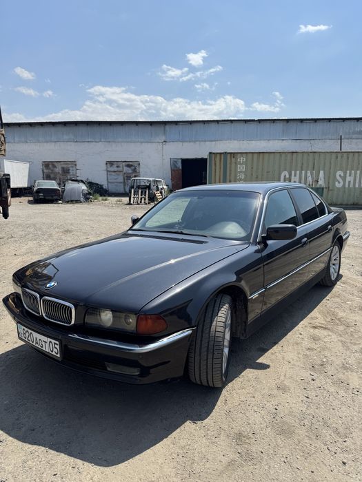 Продам BMW E38 730 живой Бумер