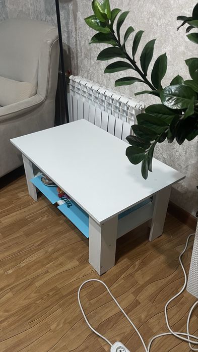 Журнальный столик