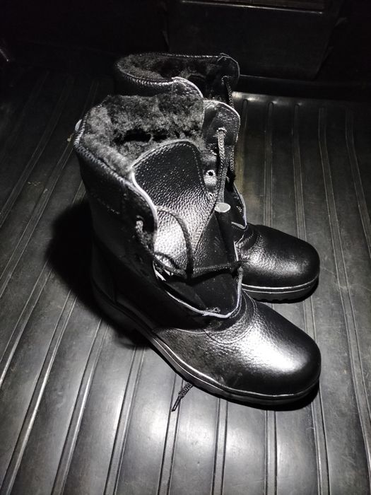 Продам берцы новые