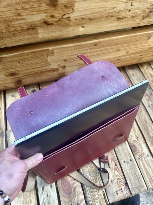 Geantă unicală piele handmade – p. bărbați cu atitudine + bonus Gratis