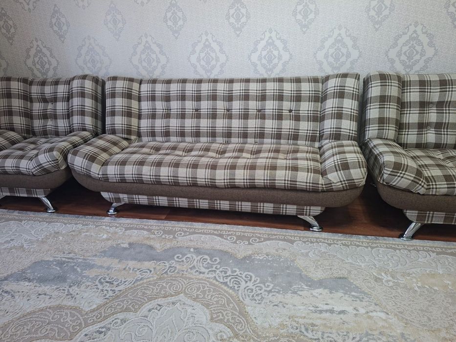 Диван с креслами