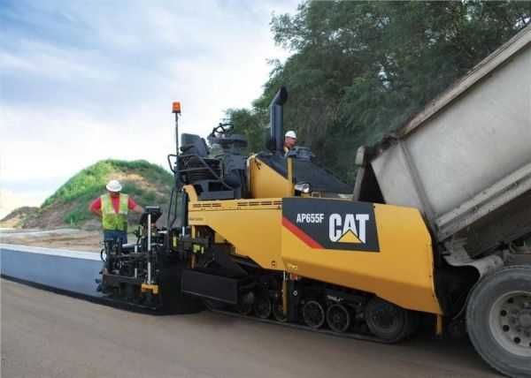 Асфалт еткизувчи Cat AP 655F, Асфальтоукладчик Cat AP 655F