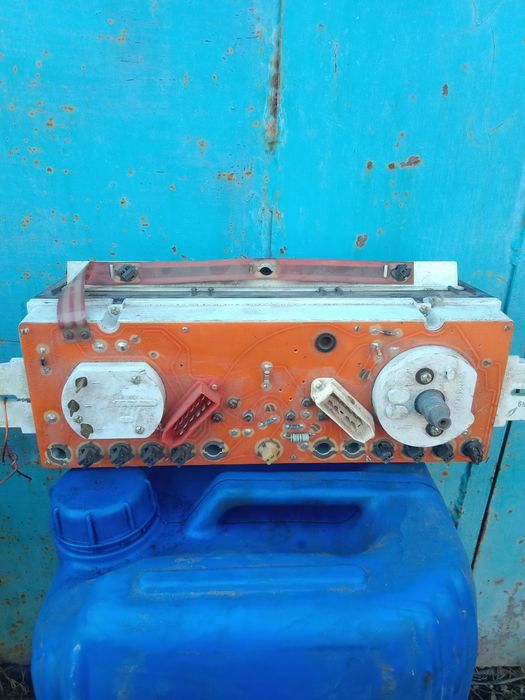 Щиток приборов ваз