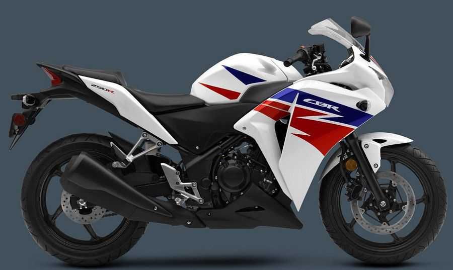 Стикери Honda CBR 150R 2005-2010 / 250R 2011-2015 хонда цбр лепенки
