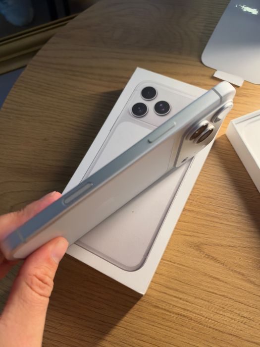 Iphone 17 pro max 256 silver