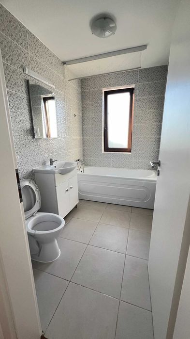 Propirietar, Apartament 2 camere, de inchiriat, Giroc (central), loc de parcare