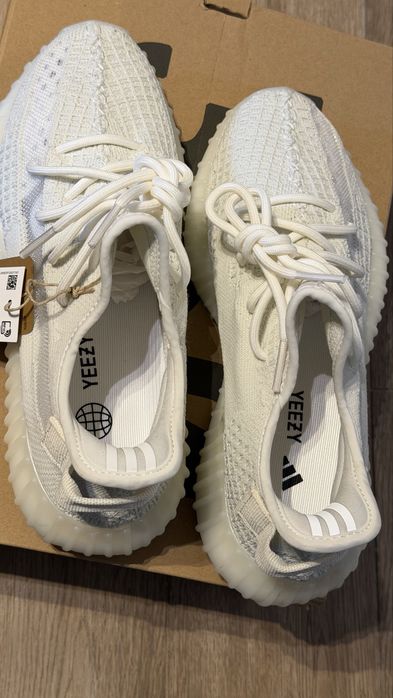 Yeezy boost 350 white
