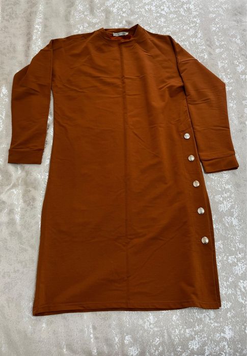 Коричневое платье